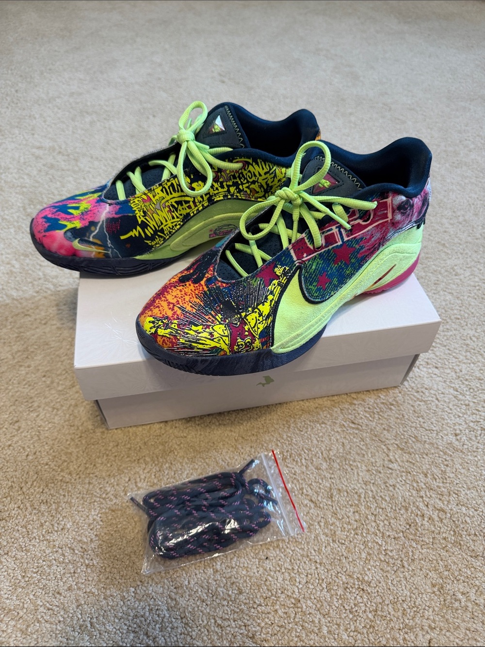 LeBron James XXII BW (GS) Size 7 Youth Basketball Shoes